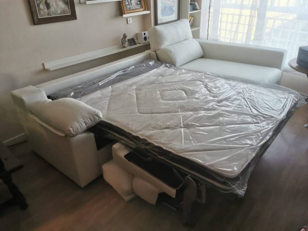 Chaiselongue cama abierto Alka de color blanco